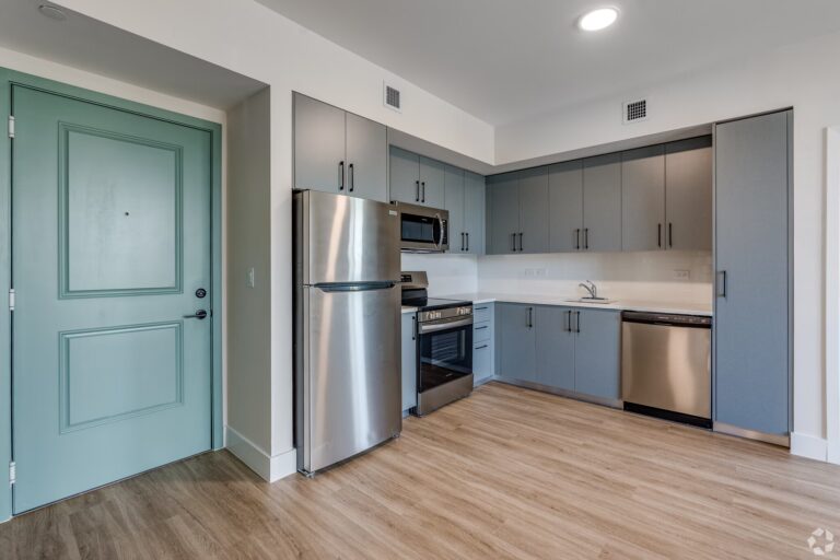 grand-view-park-miami-fl-2-bd-2-ba-864-sqft-1