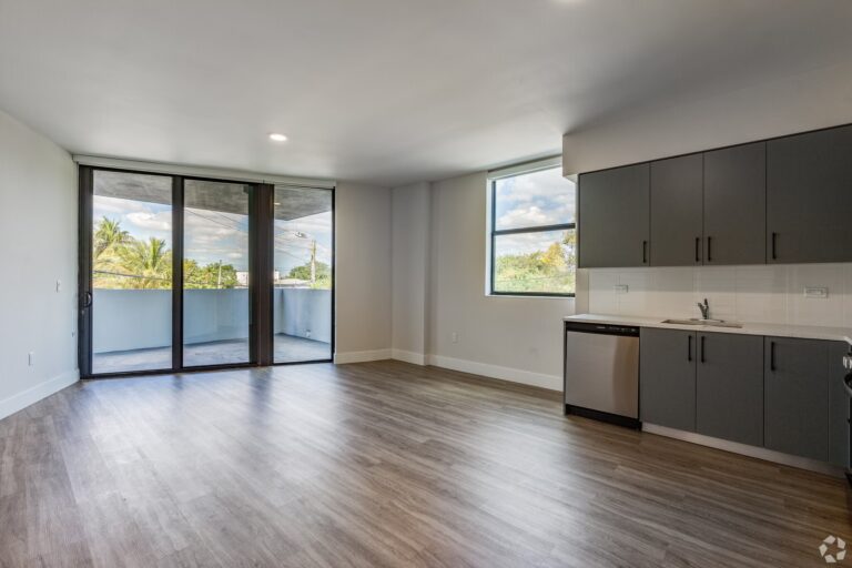 grand-view-park-miami-fl-2-bd-den-2-ba-1197-sqft