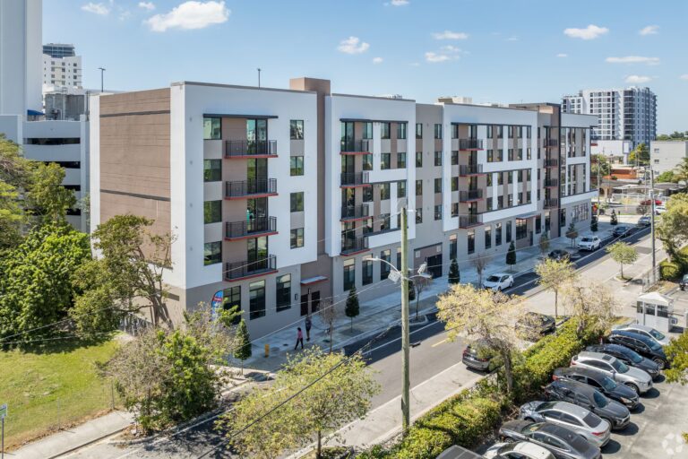 grand-view-park-miami-fl-grand-view-park-apartments-1